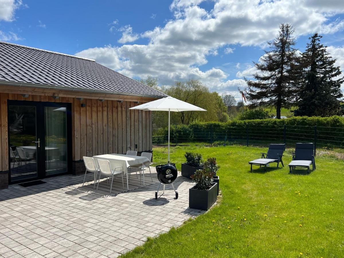 Ferienhaus Auszeit Mit Sauna Schwarz Bagian luar foto