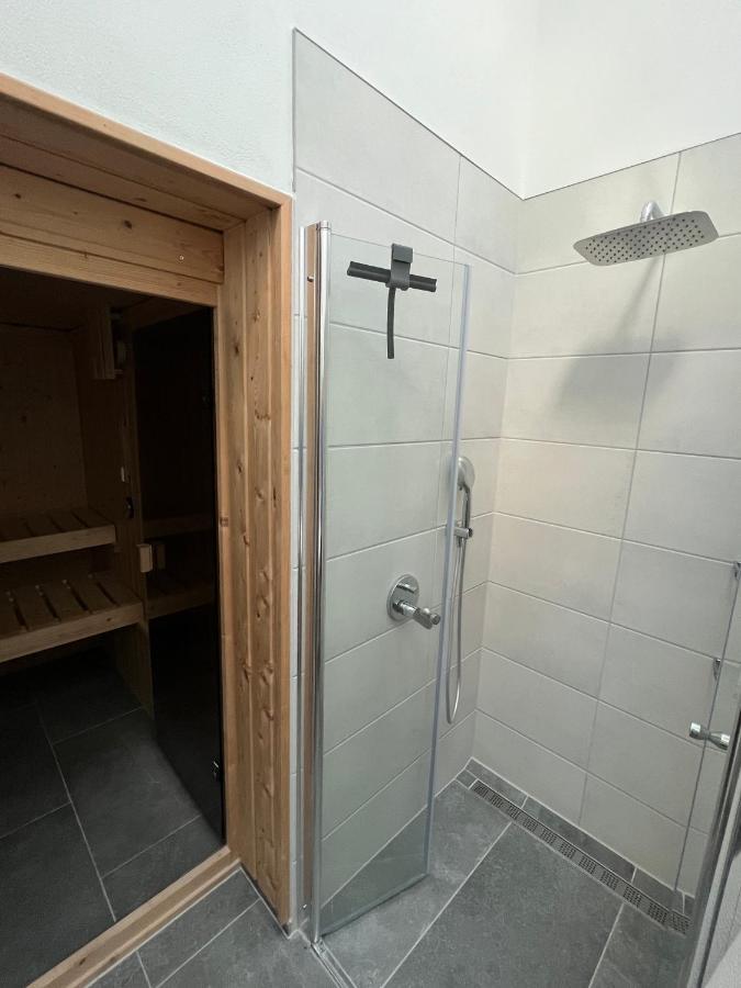 Ferienhaus Auszeit Mit Sauna Schwarz Bagian luar foto